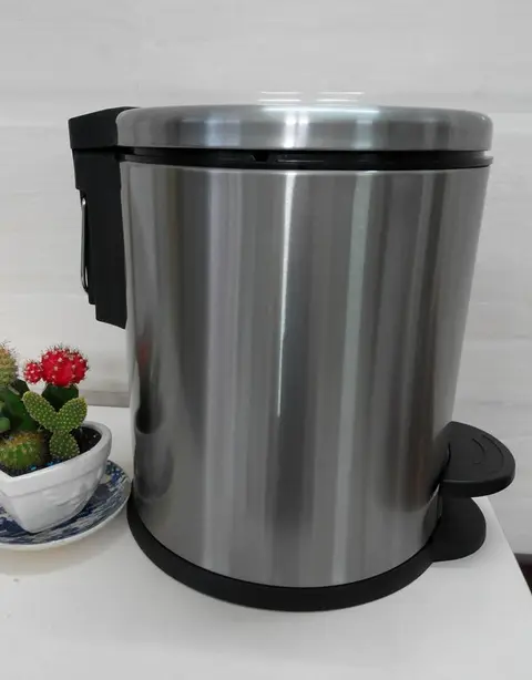 Thùng rác inox cao cấp