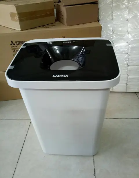 Thùng rác treo tường